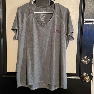 Women’s North Face Active Fit shirt.